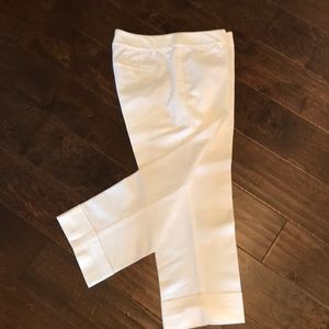 Ann Taylor white cropped/capris pants sz. 6